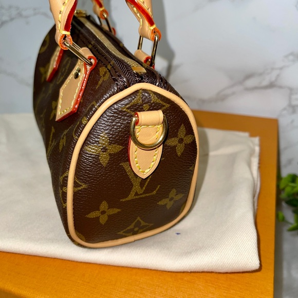 💎✨AUTHENTIC ✨💎LOUIS VUITTON Speedy Nano canvass monogram crossbody limited - Picture 2 of 9